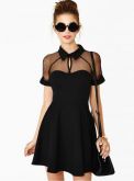 Vestido com gola e trânparência